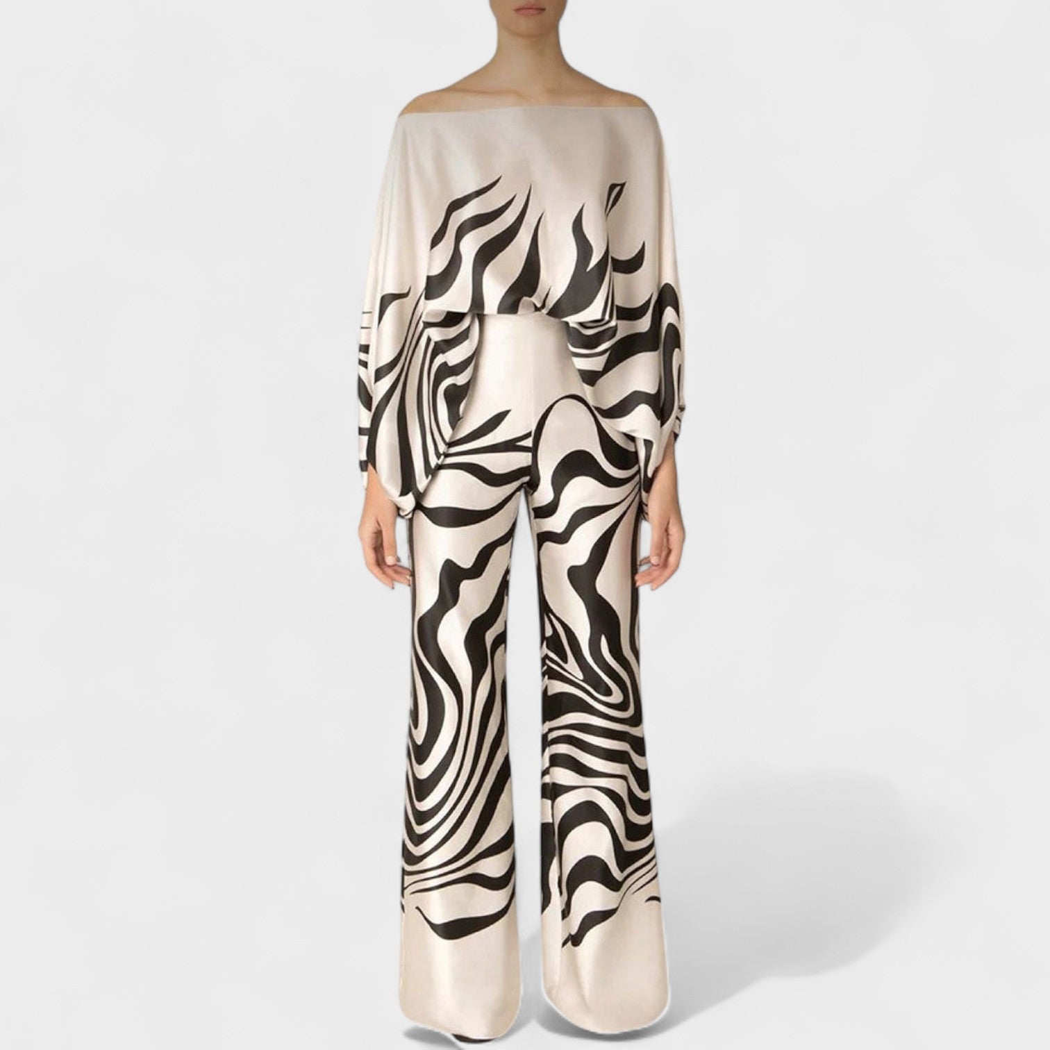 クラウディア™ | エレガントな2ピースセット