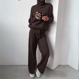 カリーナ - 2点セット、タートルネックとロングパンツ