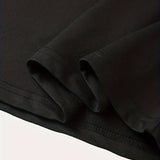 アナスタス - スタイリッシュなラウンドネックTシャツとグラフィックプリント