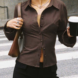 エマ - ボタン付きレトロスタイルブラウス