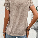 ナンシー™ | ラウンドネックとレーススリーブのエレガントなブラウス