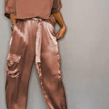 エミー – スタイリッシュなカジュアルサテンセット