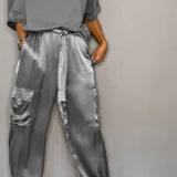 エミー – スタイリッシュなカジュアルサテンセット